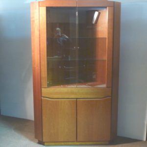 Danish Corner Cabinet (Ref: 8536)