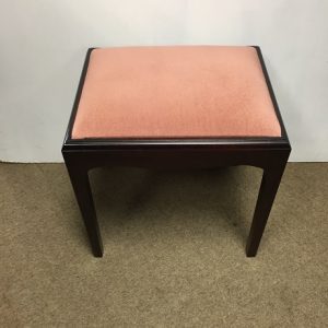 Stag Minstrel Stool (Ref: 9364)
