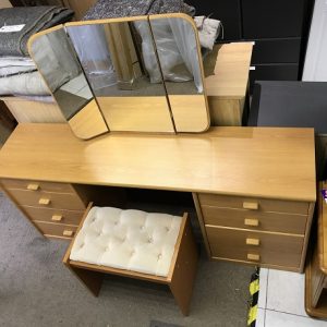 Nolte Dressing Table & Stool (Ref: 9732)