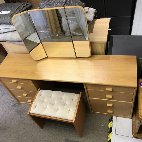 Nolte Dressing Table & Stool (Ref: 9732)