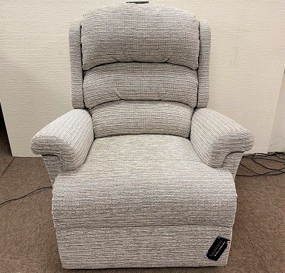 Albany Royale 3 Motor Lift & Rise with Lumbar Control