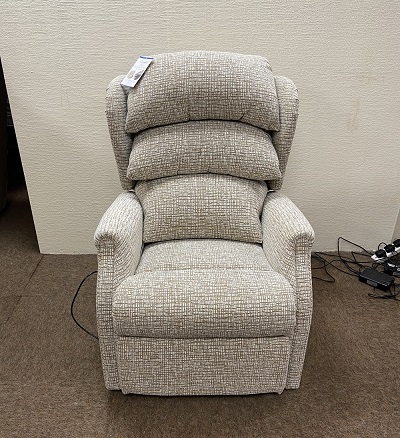Westbury Petite Single Motor Lift & Tilt Recliner