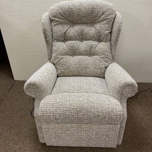 Woburn Petite Single Motor Lift & Tilt Recliner