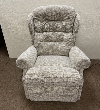 Woburn Petite Single Motor Lift & Tilt Recliner