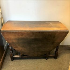 Titchmarsh & Goodwin Dining Table (Ref: 8147)