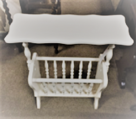 White Magazine Rack (Ref: 9524)